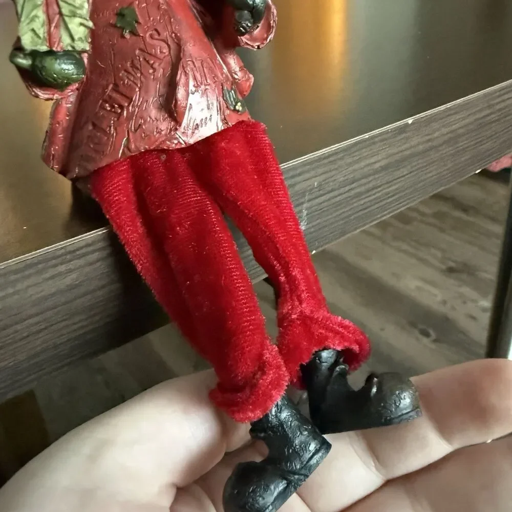 Vintage Rustic Resin Shelf Sitter Santa Claus Dangling Legs Décor Christmas